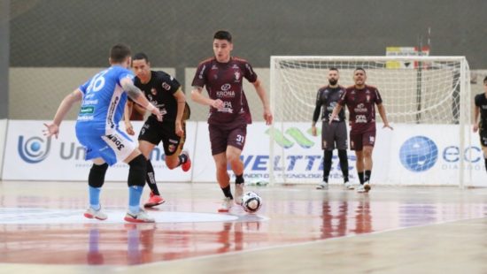 Com gols de Caio, Renatinho e Xuxa, JEC Futsal vence amistoso contra o  Carlos Barbosa, futsal