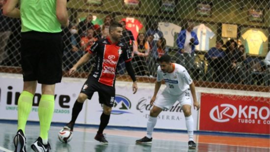 Com gols de Caio, Renatinho e Xuxa, JEC Futsal vence amistoso contra o  Carlos Barbosa, futsal