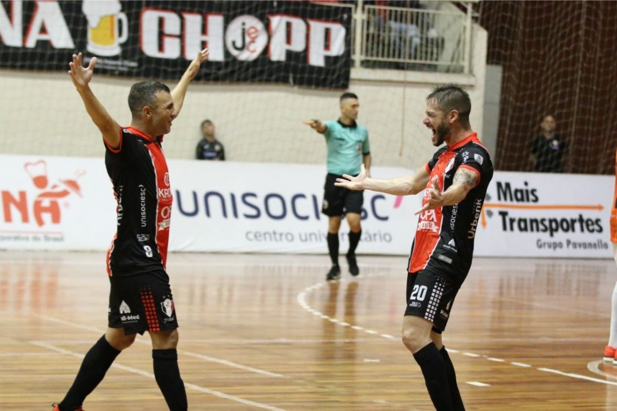 Com gols de Caio, Renatinho e Xuxa, JEC Futsal vence amistoso contra o  Carlos Barbosa, futsal