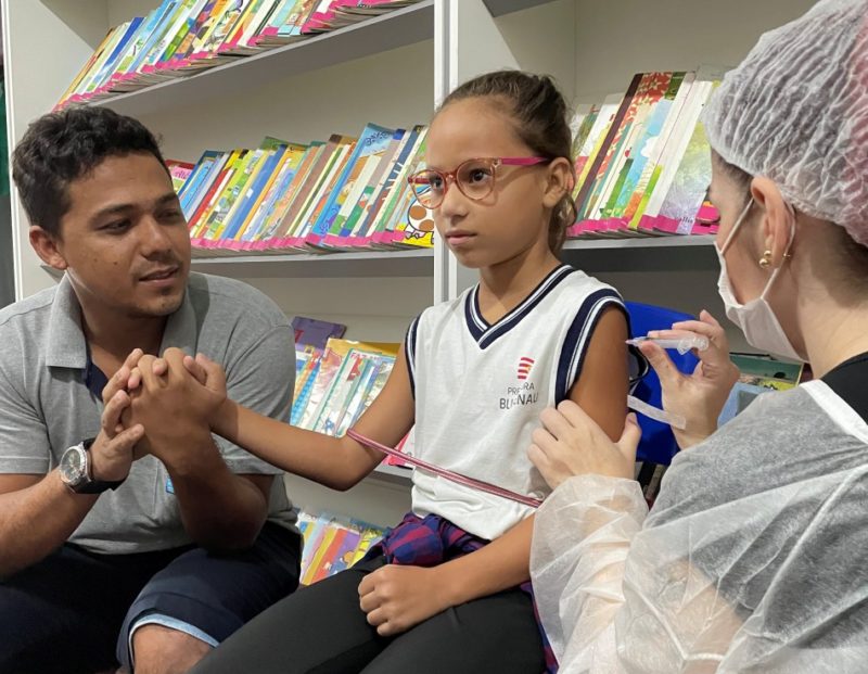 Vacinação infantil contra a Covid-19 nas escolas está abaixo do esperado 