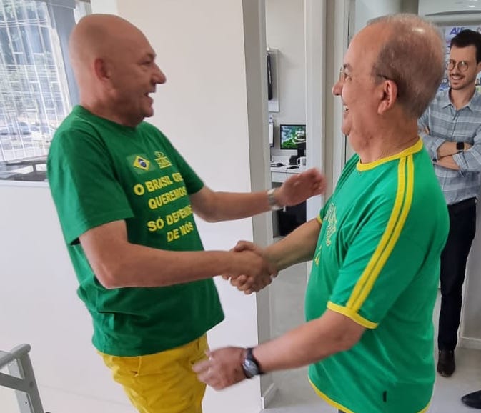 Ap&oacute;s a conversa a demonstra&ccedil;&atilde;o de sintonia entre Jorginho Mello e Luciano Hang – Foto: Divulga&ccedil;&atilde;o/ND