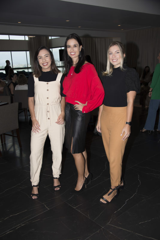 Planejamento financeiro e beleza sustentável reúne 50 mulheres em Floripa