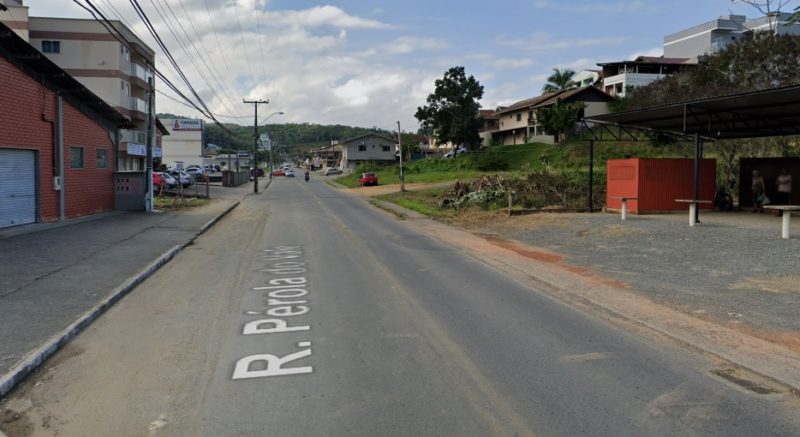 Ladrão foi pego pelo dono do veículo