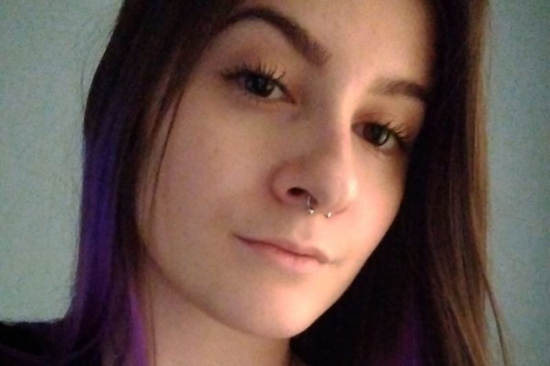 Lara Salles tinha 23 anos e morreu afogada em Itapo&aacute; – Foto: Reprodu&ccedil;&atilde;o/Internet