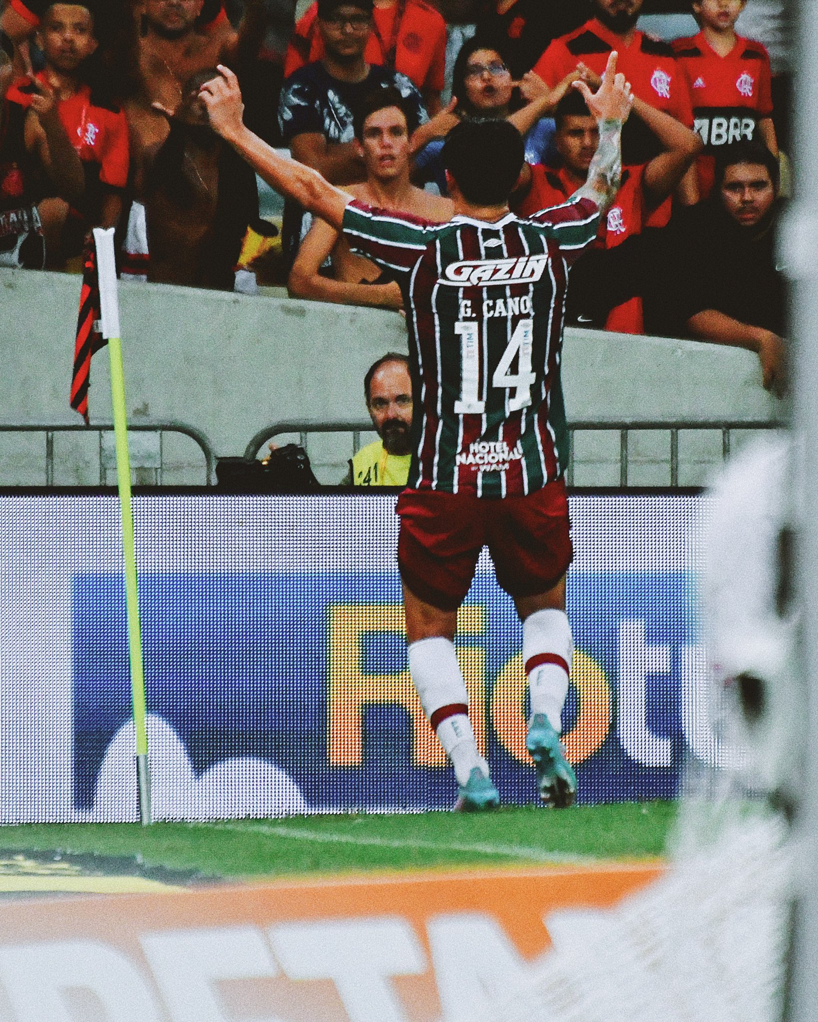 No Rio, Basquete Tricolor abre vantagem contra o Flamengo na semi