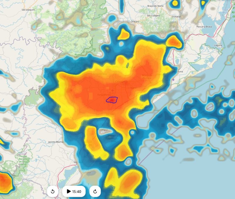 A parte com um c&iacute;rculo no centro do mapa indica o local em que houve queda de granizo. – Foto: Ronaldo Coutinho