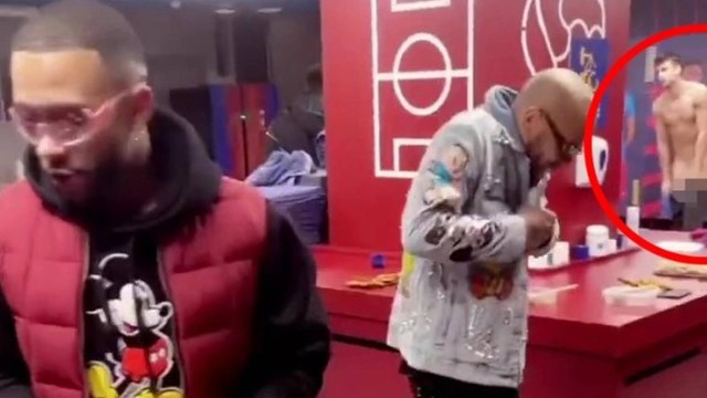 Memphis Depay faz o v&iacute;deo, mas flagra Piqu&eacute;, marido de Shakira, pelad&atilde;o. Vai dizer o que em casa? – Foto: Reprodu&ccedil;&atilde;o