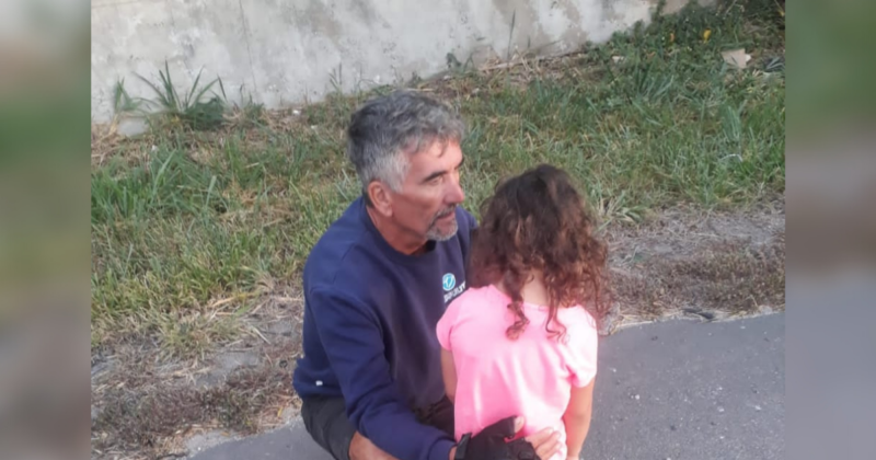 Ao ver menina correndo pela rodovia, motorista parou o carro e a ajudou – Foto: Divulga&ccedil;&atilde;o/ND