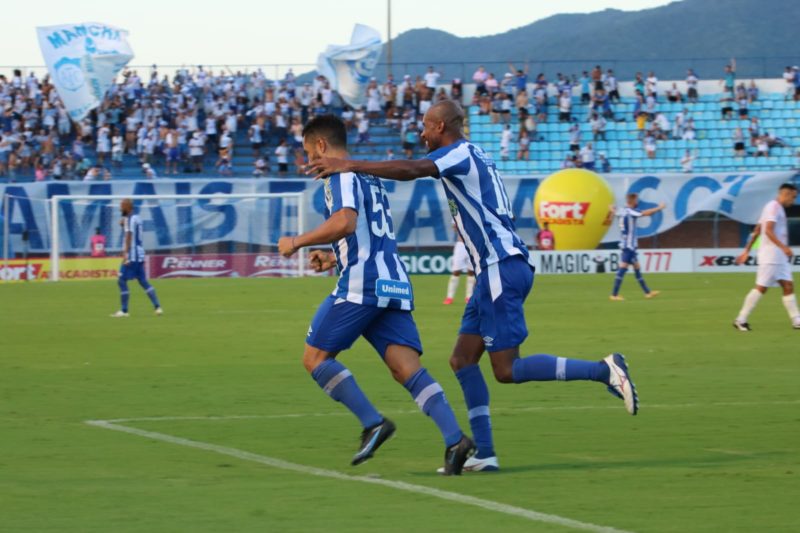 Com Morato e Copete, Ava&iacute; busca o seu melhor entrosamento.&nbsp; – Foto: Frederico Tadeu/Ava&iacute; F.C