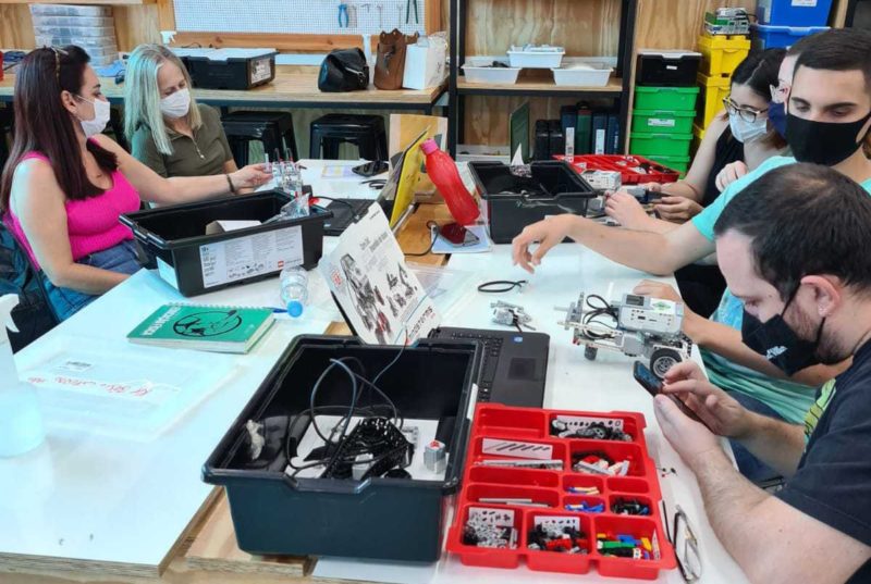 Gera&ccedil;&atilde;o do Futuro vem ensinando jovens a lidar com tecnologia – Foto: Secom PMSJ/Divulga&ccedil;&atilde;o/ND