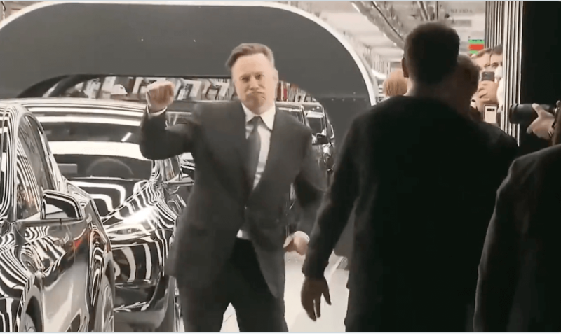 Elon Musk prova que o dinheiro n&atilde;o compra balan&ccedil;o – Foto: Reprodu&ccedil;&atilde;o