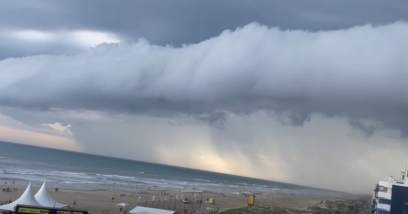 Registro foi feito neste domingo (7), por volta das 15h30, em Balne&aacute;rio Rinc&atilde;o – Foto: Divulga&ccedil;&atilde;o/ND