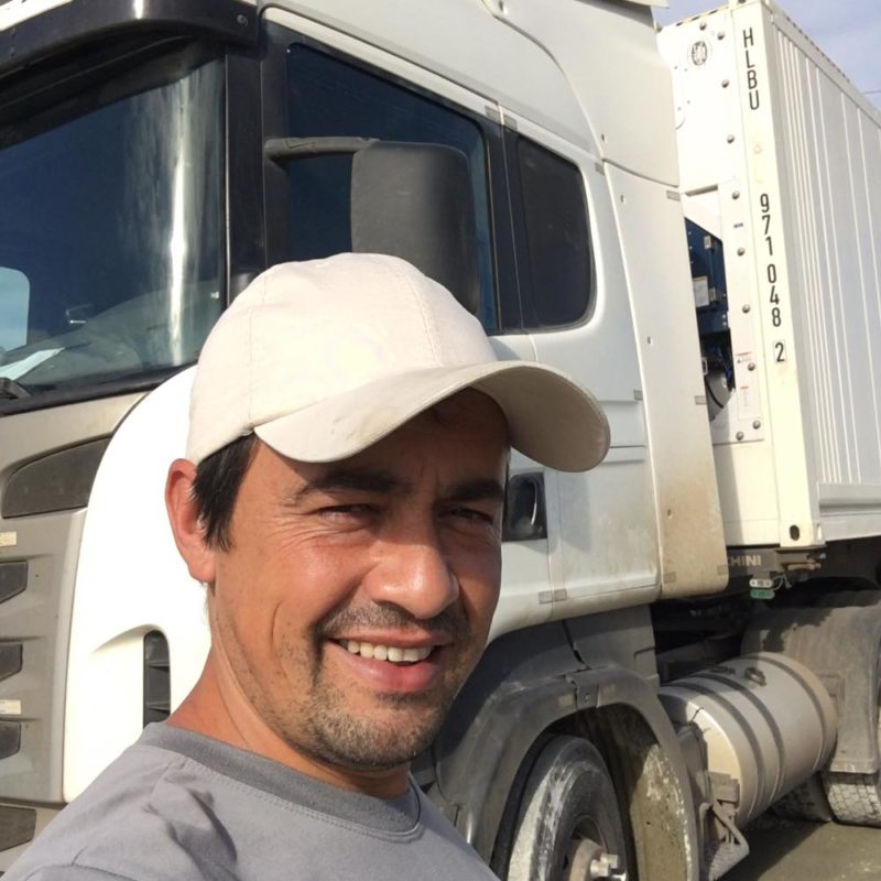 Apaixonado por caminh&otilde;es, o morador de Rio do Sul postava fotos das viagens e do caminh&atilde;o Scania QUE ele estava conduzindo quando sofreu o acidente. – Foto: Reprodu&ccedil;&atilde;o/Arquivo Pessoal/ND