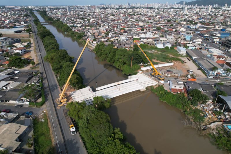 Tr&ecirc;s novas pontes est&atilde;o em obras em Itaja&iacute;. Ordem de servi&ccedil;o para a quarta vai ser assinada em breve&nbsp; – Foto: SECOM Itaja&iacute;/Divulga&ccedil;&atilde;o/ND