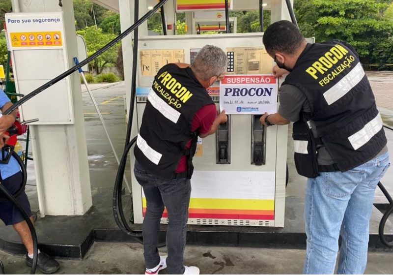 Procon de Florian&oacute;polis interdita bombas de gasolina em posto da Capital – Foto: Procon/Divulga&ccedil;&atilde;o/ND