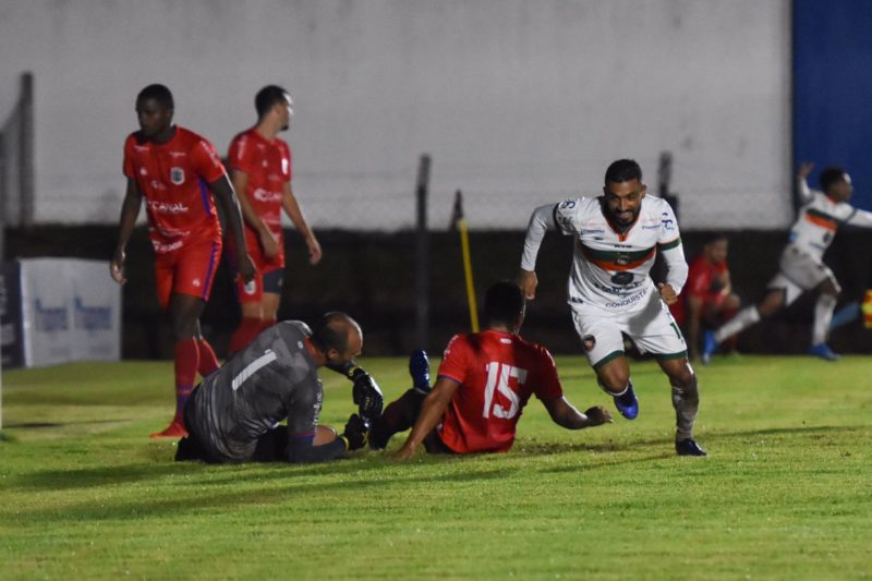 Mais uma vez, Marc&iacute;lio Dias fica pelo caminho no Estadual. Cambura avan&ccedil;a e com m&eacute;ritos&nbsp; – Foto: Tiago Winter/Divulga&ccedil;&atilde;o/ND