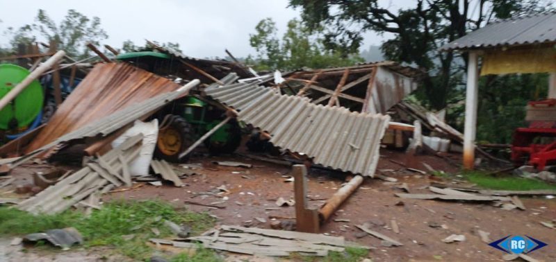 Preju&iacute;zos foram registrados no interior de Campos Novos – Foto: R&aacute;dio Capinzal/ND