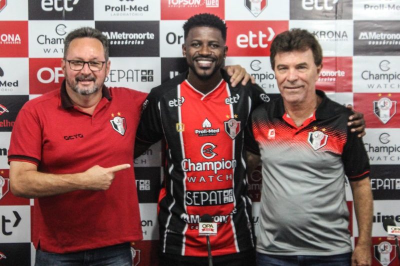 Ramires &eacute; o embaixador do projeto de forma&ccedil;&atilde;o de atletas do JEC – Foto: Vitor Forcellini/JEC/Divulga&ccedil;&atilde;o/ND