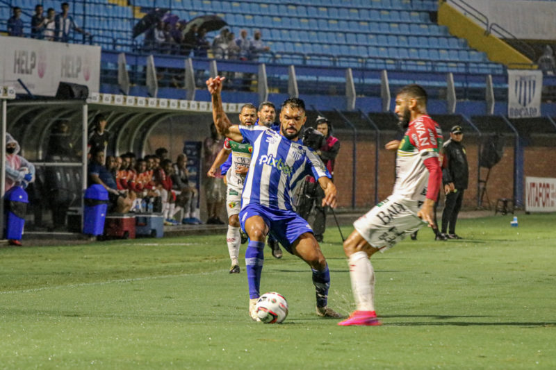 Raniele est&aacute; fora do jogo de volta – Foto: Frederico Tadeu/Ava&iacute; F.C