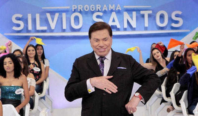 Silvio durante apresentação de seu programa no SBT