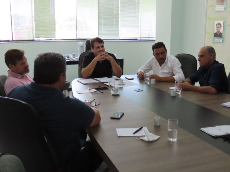 Prefeitos discutiram o tema em reuni&atilde;o na &uacute;ltima sexta-feira – Foto: Lyandra Machado- Divulga&ccedil;&atilde;o AMFRI