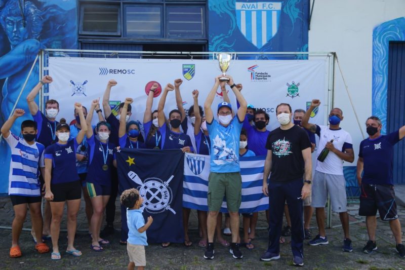 O Riachuelo, de Florianópolis, defende o Troféu de Prata, o ,ais cobiçado do remo catarinense &#8211; Foto: Divulgação/ND