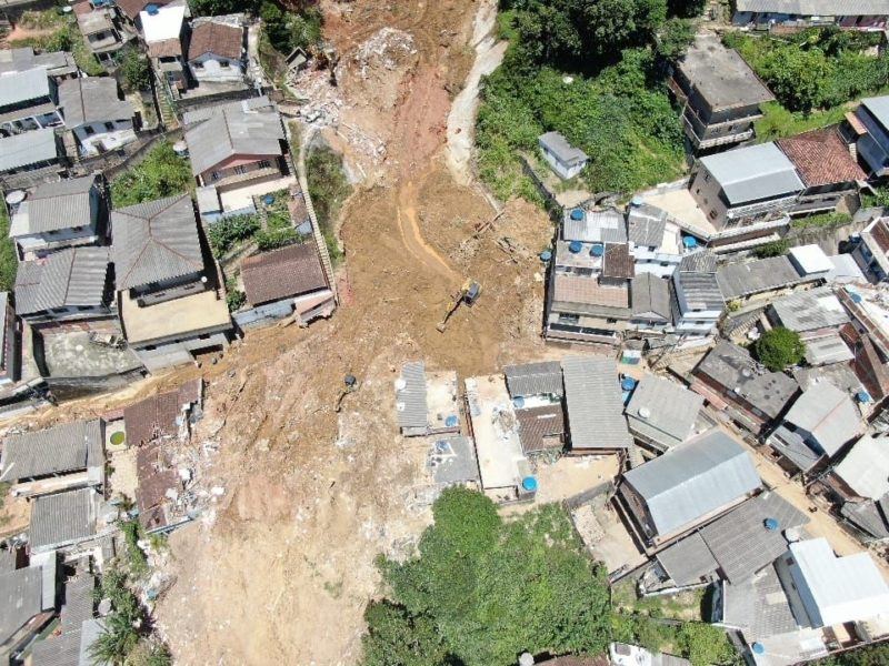 Morro da Oficina, em Petr&oacute;polis, foi uma das &aacute;reas mais atingidas pelo desastre ambiental. – Foto: Sargento Ewerton/CBMSC/Divulga&ccedil;&atilde;o/ND