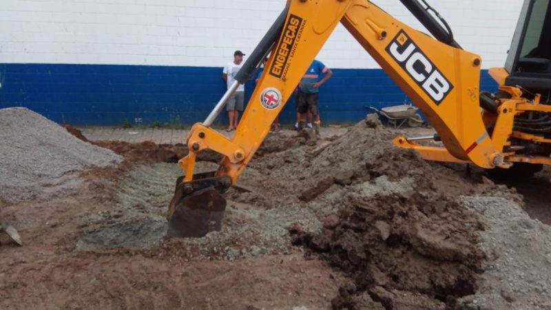 Obras de Saneamento tem acontecido em v&aacute;rios bairros de Itaja&iacute; – Foto: Divulga&ccedil;&atilde;o/SEMASA/ND