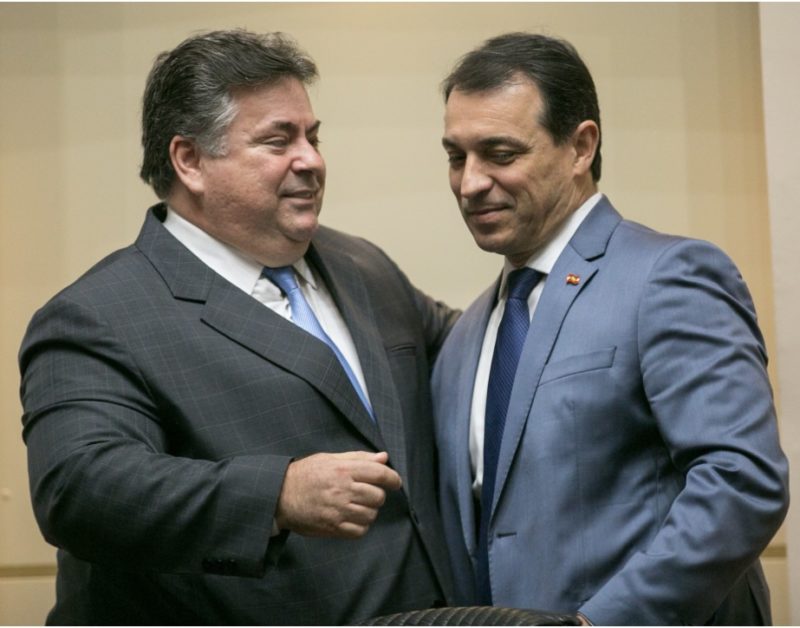 Sergio Mota e Mois&eacute;s conversaram durante horas – Foto: Divulga&ccedil;&atilde;o