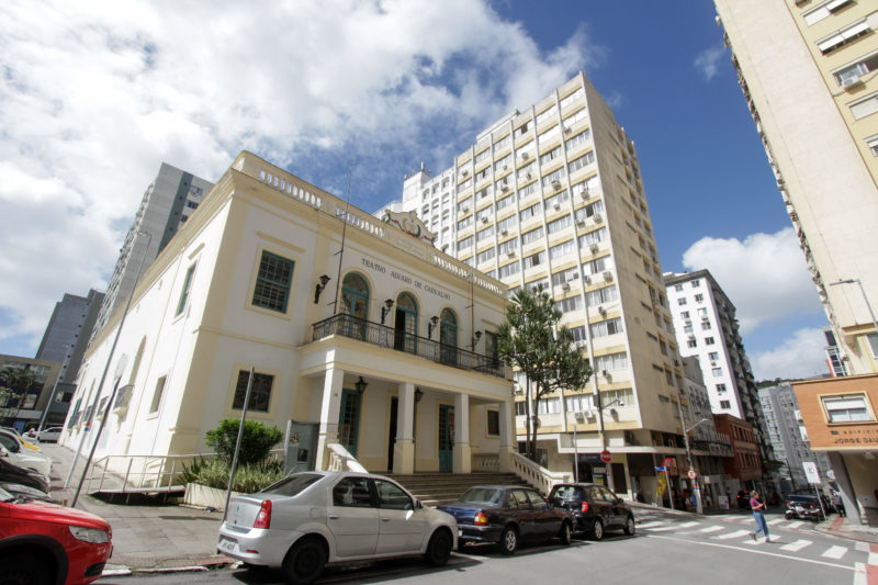 Teatro &Aacute;lvaro de Carvalho, no Centro – Foto: Leo Munhoz/ND