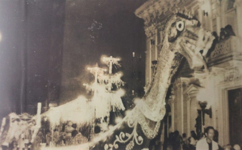 &#8220;Galéria Chinesa&#8221; desfila em 1972, na praça 15 de Novembro &#8211; Foto: Acervo SCTD/Divulgação/ND