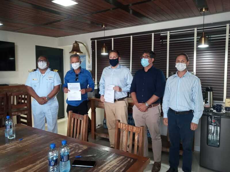 Governo de Santa Catarina assina ordens de serviço sobre transporte entre Joinville e São Francisco do Sul 