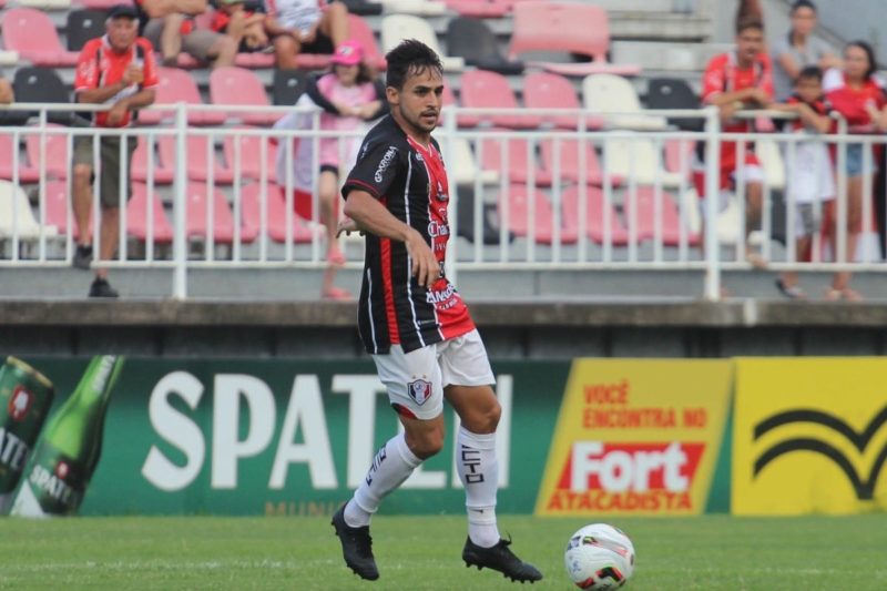 Capit&atilde;o do JEC, Xavier fala sobre a responsabilidade do ‘jogo da vida’ do time – Foto: Vitor Forcellini/JEC/Divulga&ccedil;&atilde;o/ND