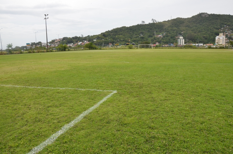 Pra&ccedil;a Aldo Silva, no bairro do Saco Lim&otilde;es. – Foto: FME/Floripa/ND