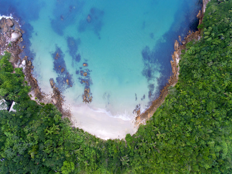 Praias de Bombinhas encantam visitantes e impulsionam avaliação da cidade &#8211; Foto: Renato Soares/MTur/Divulgação/ND