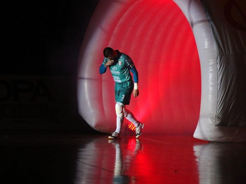 Entrada personalizada &eacute; o ponto alto do pr&eacute;-jogo do JEC Futsal – Foto: Juliano Schmidt/JEC Futsal/Divulga&ccedil;&atilde;o/ND