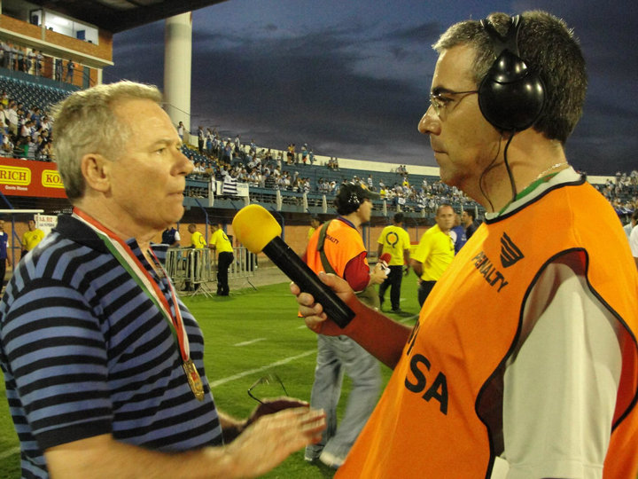 O colunista, na foto de 2010 na &eacute;poca de rep&oacute;rter,&nbsp; relembra de um telefone do saudoso presidente Jo&atilde;o Nilson Zunino – Foto: Acervo Pessoal/ND