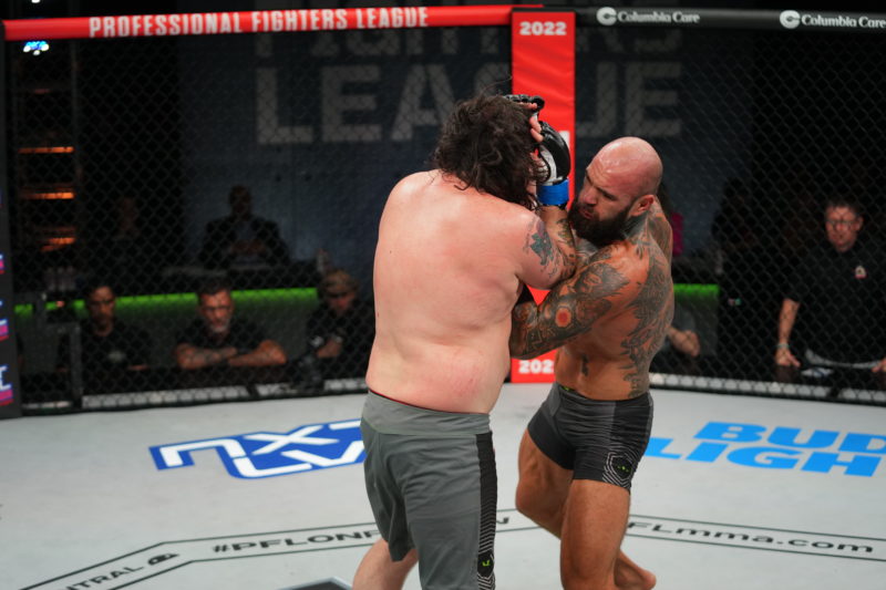 O lutador do Campeche, Giacomo Lemos venceu “Big Sexy” no PFL (Cooper Neill / PFL) – Foto: Matt &ldquo;Burn&rdquo; Ferris