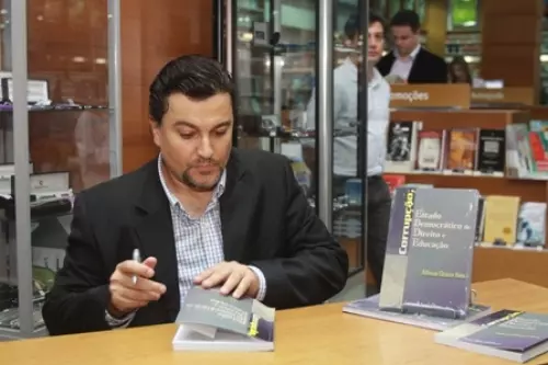 Promotor teve convites de 3 partidos – Foto: NDMais