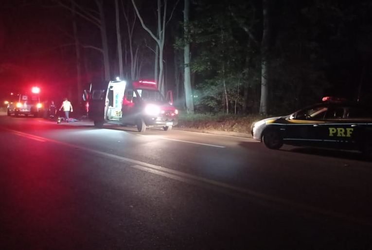 O corpo foi encontrado cerca de 10 minutos ap&oacute;s o acidente – Foto: Divulga&ccedil;&atilde;o/Bombeiros de Lontras/ND