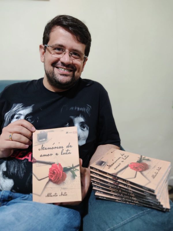 Alberto escolheu eternizar a hist&oacute;ria de seus av&oacute;s em sua primeira obra – Foto: Arquivo Pessoal/its Teens