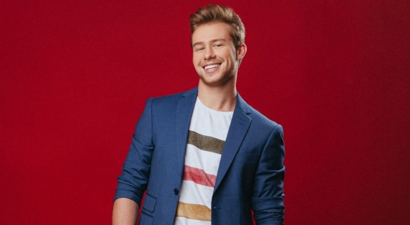 Cantor de SC Augusto Gallon conta detalhes de nova fase na carreira – Foto: Reprodu&ccedil;&atilde;o/NDTV RecordTV