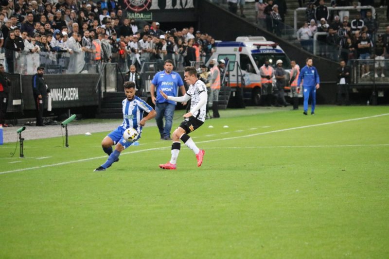 Avaí perde para o Corinthians em São Paulo