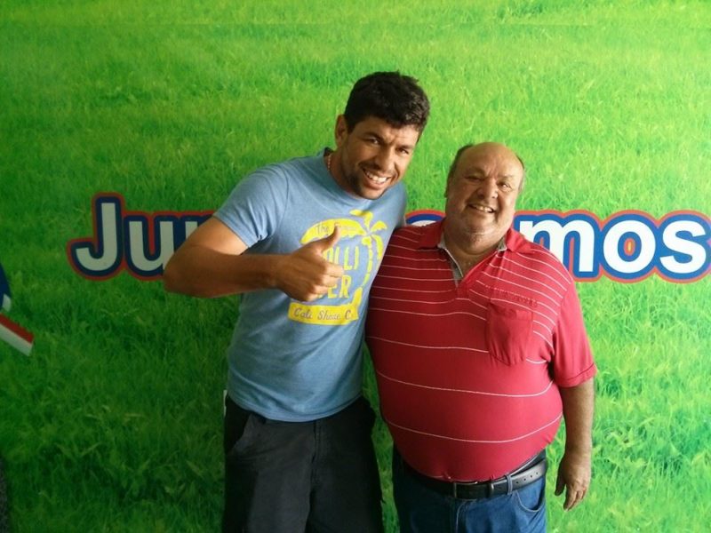 Ben&iacute;cio Medeiros ao lado de Schwenck, um dos artilheiros hist&oacute;ricos do Marinheiro – Foto: Reprodu&ccedil;&atilde;o/Redes Sociais/ND