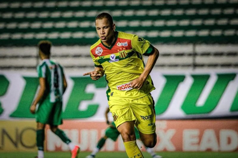 Criciúma vai anunciar novo camisa 9: Caio Dantas