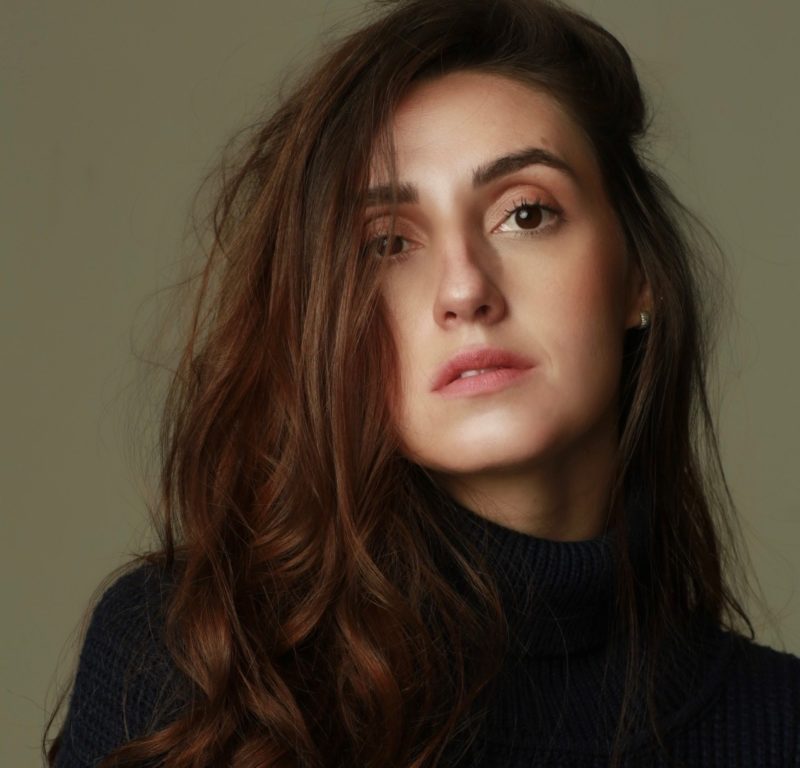 Atriz Carolina Taulois perseguiu seu sonho e agora grava o primeiro trabalho na Record TV – Foto: Divulga&ccedil;&atilde;o/ND