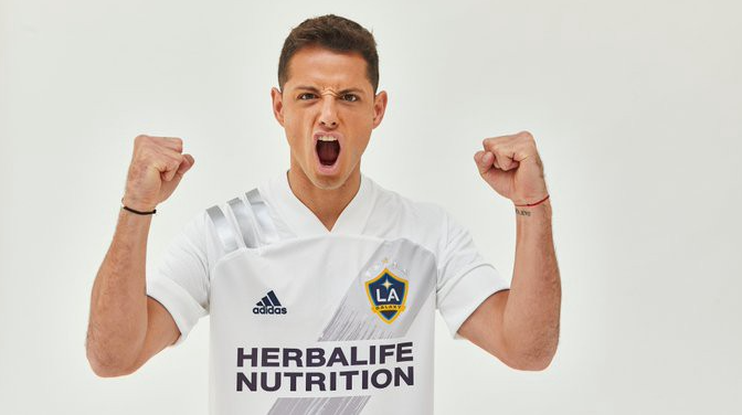 Chicharito Hern&aacute;ndez n&atilde;o quer ligar para o treinador – Foto: Divulga&ccedil;&atilde;o Los Angeles