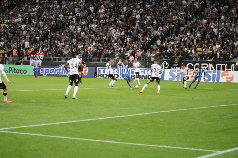 Avaí perde para o Corinthians em São Paulo
