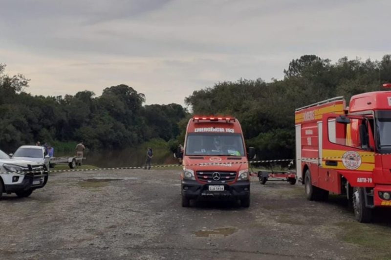 Corpo foi encontrado boiando no rio Negro, em Tr&ecirc;s Barras – Foto: CBM/Divulga&ccedil;&atilde;o