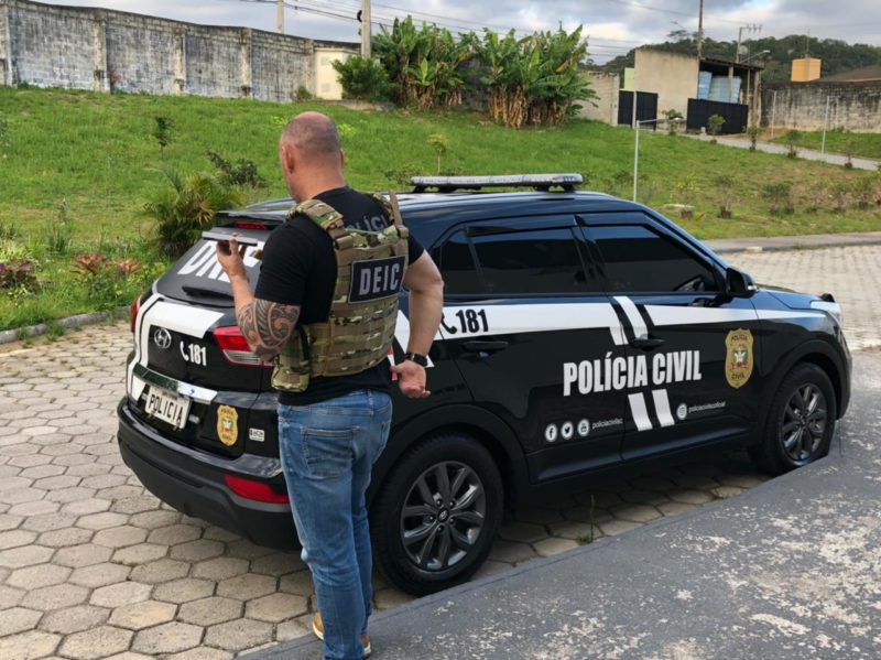 Policiais da DEIC s&atilde;o respons&aacute;veis pela pris&atilde;o de empres&aacute;rios de SC que lavavam dinheiro para o tr&aacute;fico – Foto: Pol&iacute;cia Civil SC/Divulga&ccedil;&atilde;o